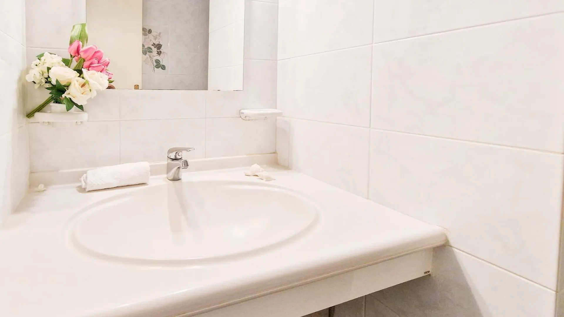 Altaluna Apartment With Pool Nisporto